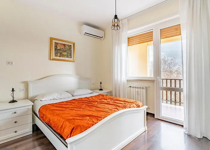 Casa Vacanze Alessio Tatil Evi *