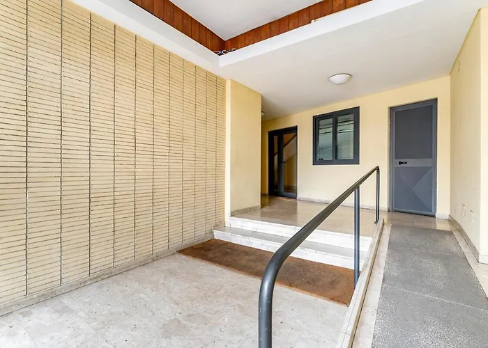 Casa Vacanze Alessio Tatil Evi *